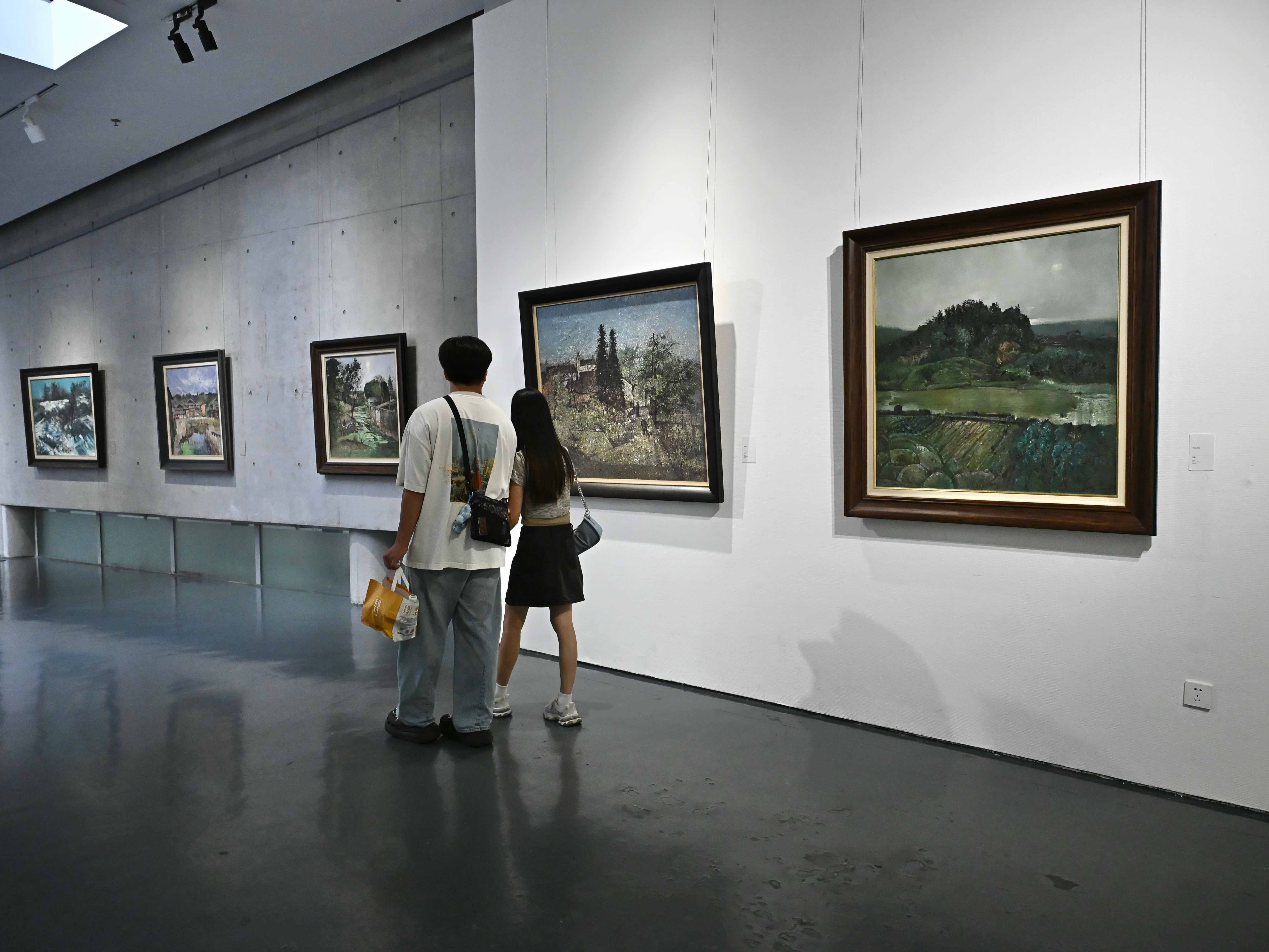 时代印记的艺术表达！“孙黎、梁宇、罗奇美术作品展”亮相罗湖美术馆