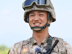 “儿子，你是我们全家的骄傲！” 新疆维吾尔族小伙：“值了！”