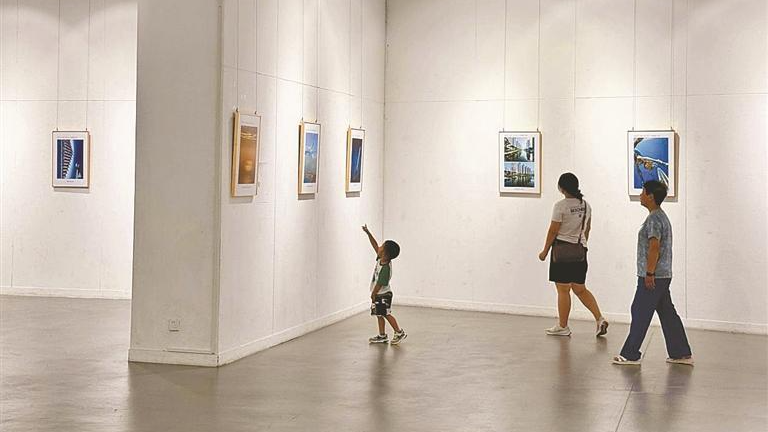 光明区文化馆“暑期套餐”让市民过足瘾