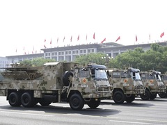 “电磁利剑” 先手制敌——记电子对抗方队