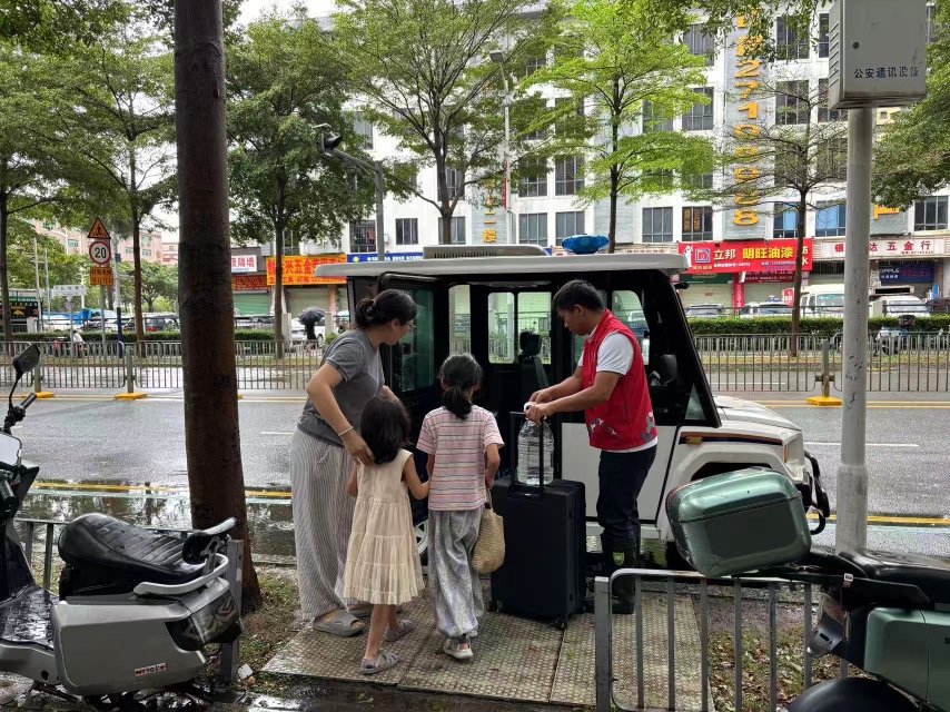 玉塘社区众志成城 以暖心行动筑牢台风“桦加沙”防御网
