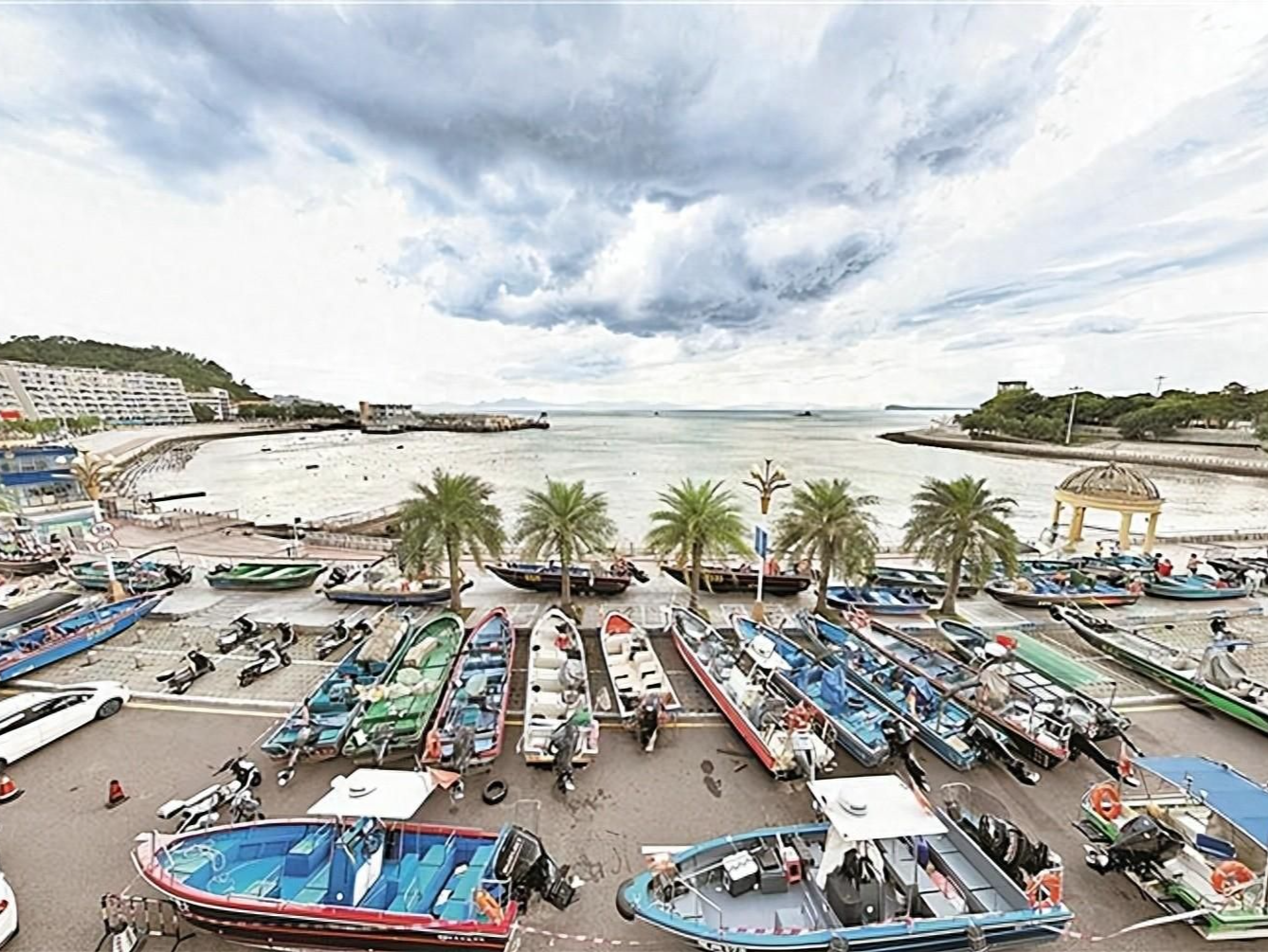 南海热带低压将加强为台风，广东启动防风Ⅳ级应急响应 