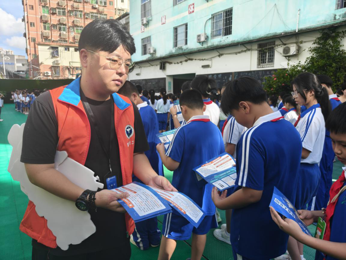 东晓街道开展“禁毒开学第一课”活动