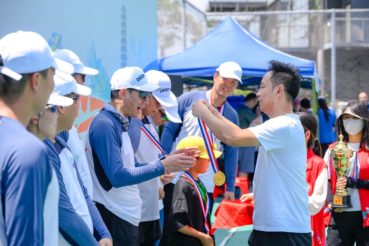 公明街道赛艇邀请赛提前点燃“十五运”激情