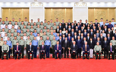 习近平亲切接见中国人民抗日战争暨世界反法西斯战争胜利80周年纪念活动筹办工作各方面代表