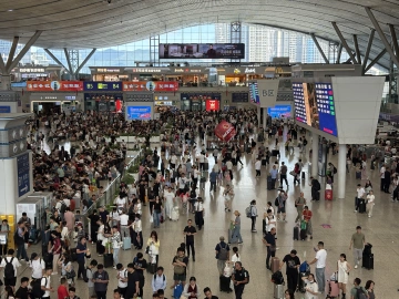 深圳北站已进入假期客流高峰，30日发送旅客达35.2万人次