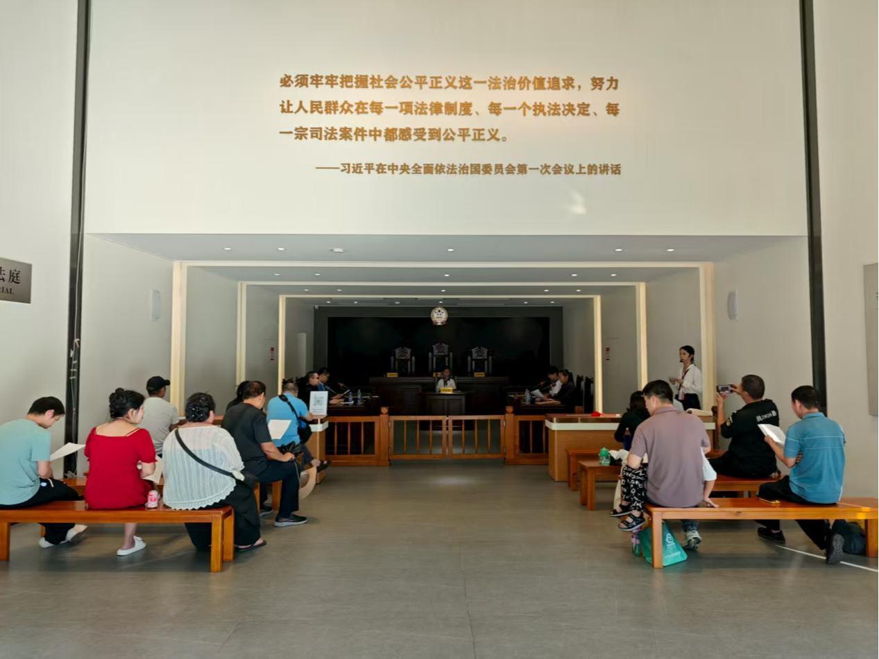 试用期迟到3次被辞退合法吗？深圳龙华区模拟法庭审案说理