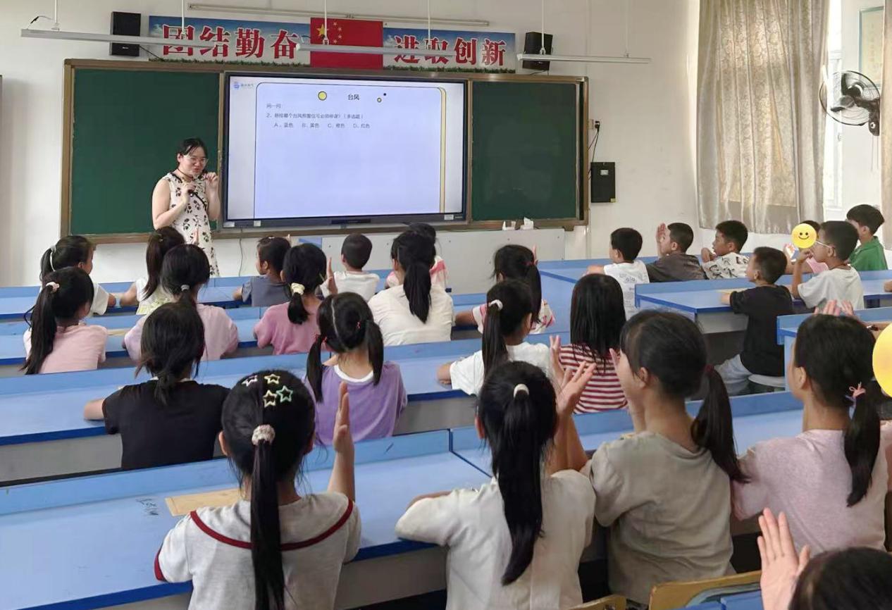 既涨知识又护安全！“圳帮扶”在汕头河溪镇举办气象科普活动