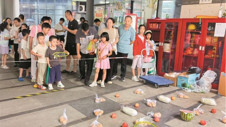 光明举办多彩活动密切邻里关系，打造和谐幸福社区