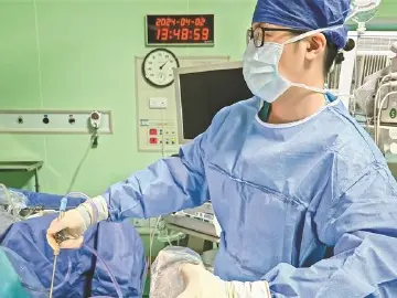 城市英雄 | 深圳市妇幼保健院妇科主治医师简子坤：“还能生育”这句话，有时比药管用