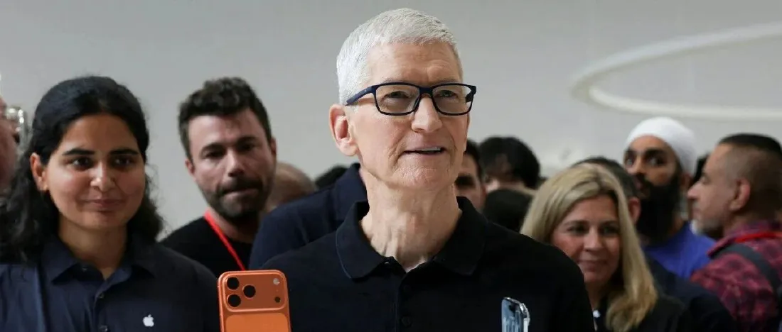 iPhone 17来了！AI隐身，靠什么酿“果蜜”？