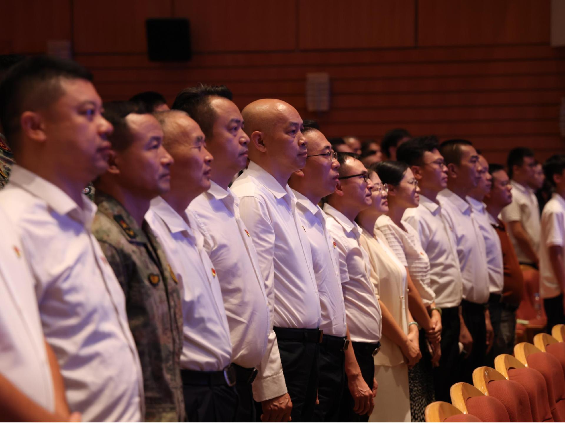 宝安西乡街道多场景同步直播盛大阅兵，凝聚社会爱国力量