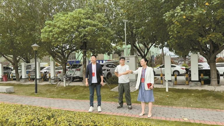 光明区人大代表、中国银行光明支行行长时倩瑶：利用金融活水 服务科技企业