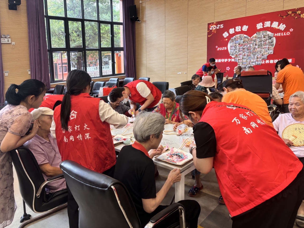 深圳市养老护理院两项目获关爱行动“年度创意项目”奖