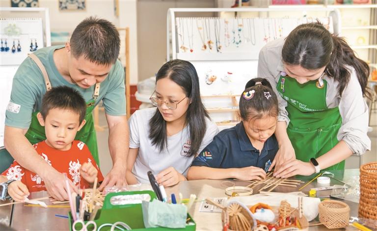 “发现身边美好”文明实践活动展现宝安宜居、睦邻之美