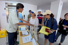 上海：老邻居相聚新房子 谈家桥小区迎居民回搬（8）