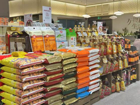 超强台风“桦加沙”逼近，天虹开展稳价保供行动，全力守护深圳市民“菜篮子”