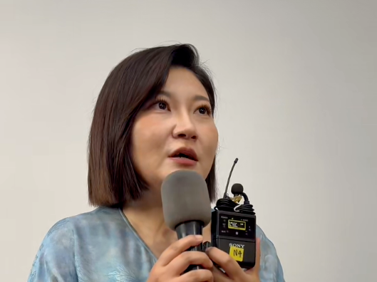 “泰国坠崖案”孕妇离婚官司今日开庭，当事人王暖暖发声 