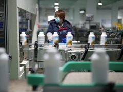 实体经济向“新”　产业发展增“智”——多项政策举措将制定出台