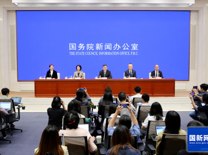 科技部：全国新能源汽车产销量连续10年保持全球第一