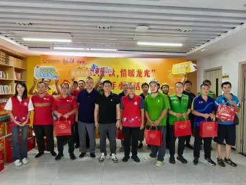 月圆中秋暖“骑”心，桃源街道龙光社区举办关爱快递小哥活动