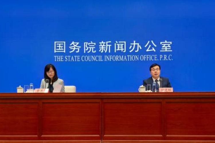 国家统计局：8月份全国规模以上工业增加值同比增长5.2%