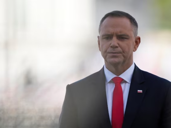 波兰总统签署决议 同意北约部队驻扎该国领土