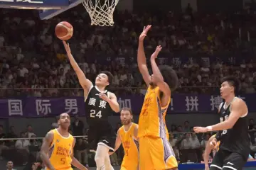 首战言和！广东全运男篮与墨尔本老虎男篮周日龙华再决胜负