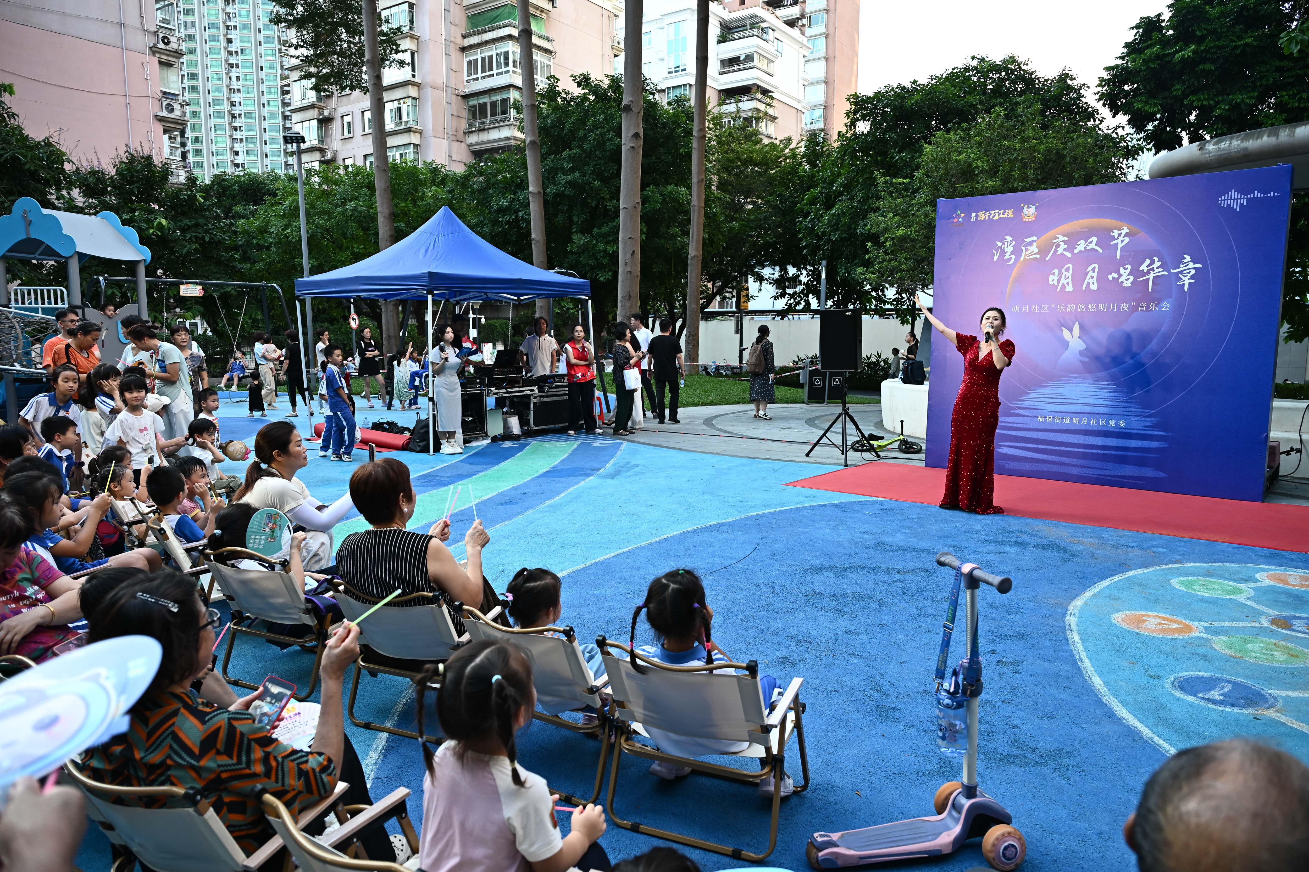 明月社区“乐韵悠悠明月夜”音乐会：以乐为媒，共绘社区幸福图景