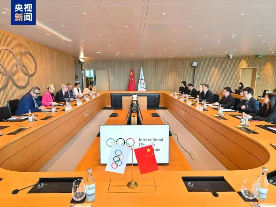 台湾学者赖岳谦大赞央视阅兵直播：堪称“核弹级”文化软实力的展现！
