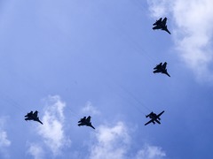 舰载固定翼预警机受阅 擦亮中国海军“空中之眼”