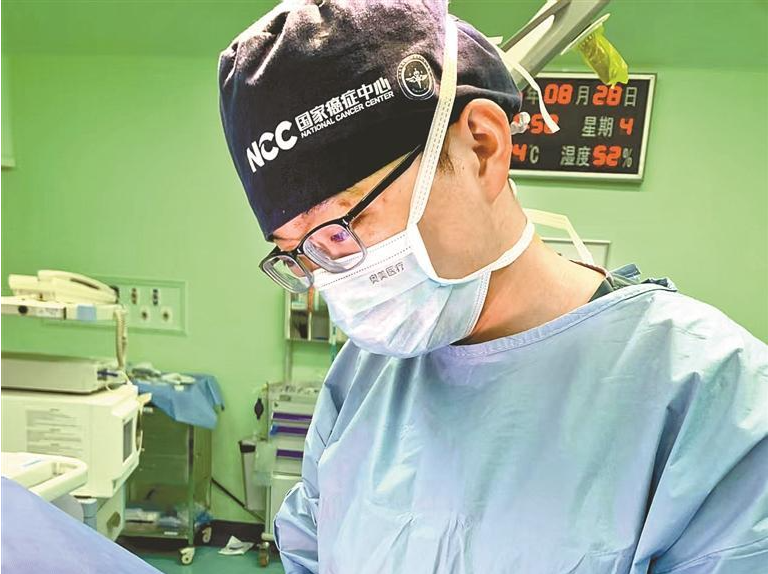 城市英雄 265期 | 肿瘤医院胸外科医生蔡松华：清华学霸的“如履薄冰”