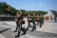 新华全媒+｜第十二批在韩中国人民志愿军烈士遗骸在沈阳安葬（19）