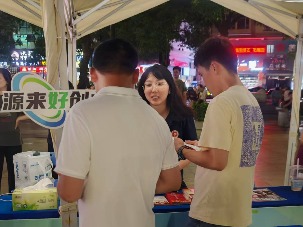 厚街镇退役军人服务中心借力“莞聘夜市”，助退役军人就业