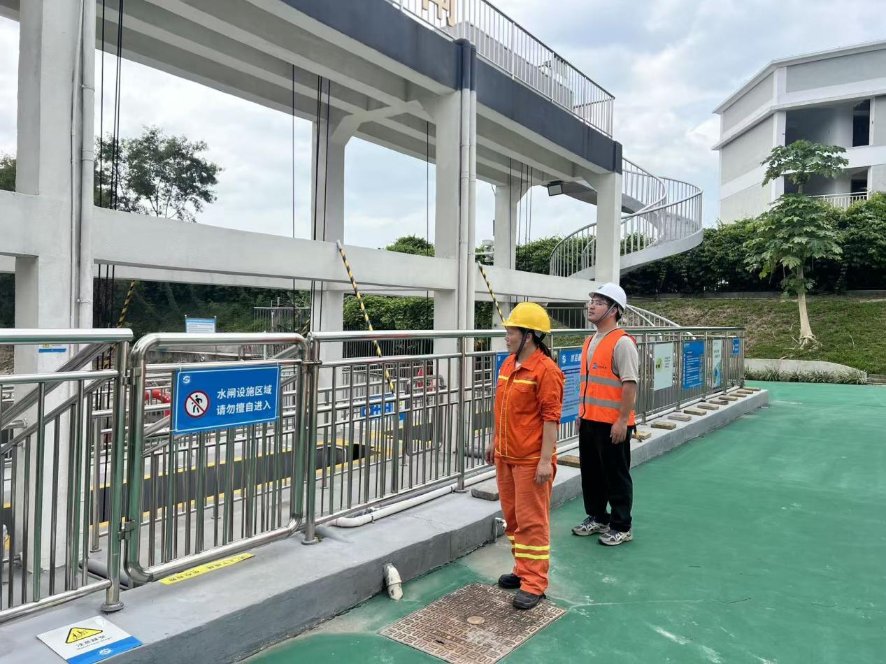 做足准备“战”台风！硬核装备+智慧防御“守住”水闸谨防海水倒灌