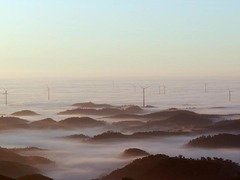 陕西子长：云海入画山峁间