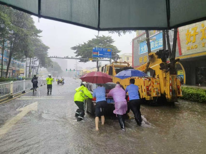 抗击“桦加沙”｜风雨里党群筑起坚固防线 安置点里弥漫烟火气息