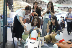 2025江苏产学研合作对接大会在南京开幕（4）