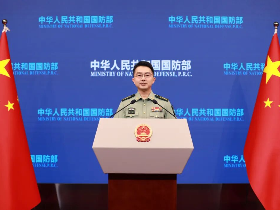 国防部回应福建舰通过台湾海峡：中国航母建设按需推进