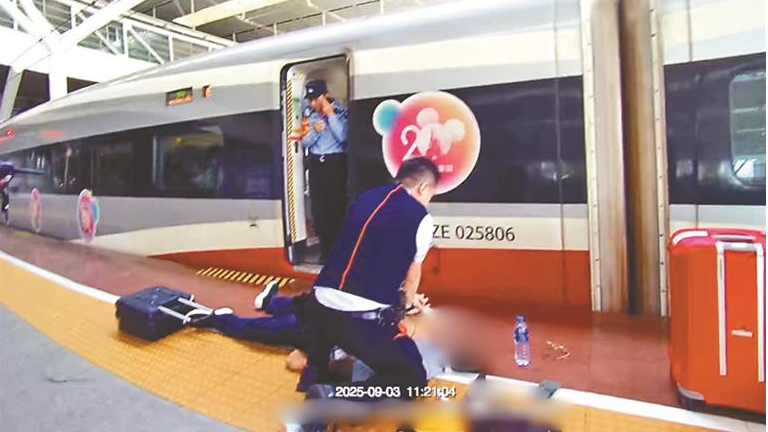 这场高铁站接力救援 见证深港两地默契