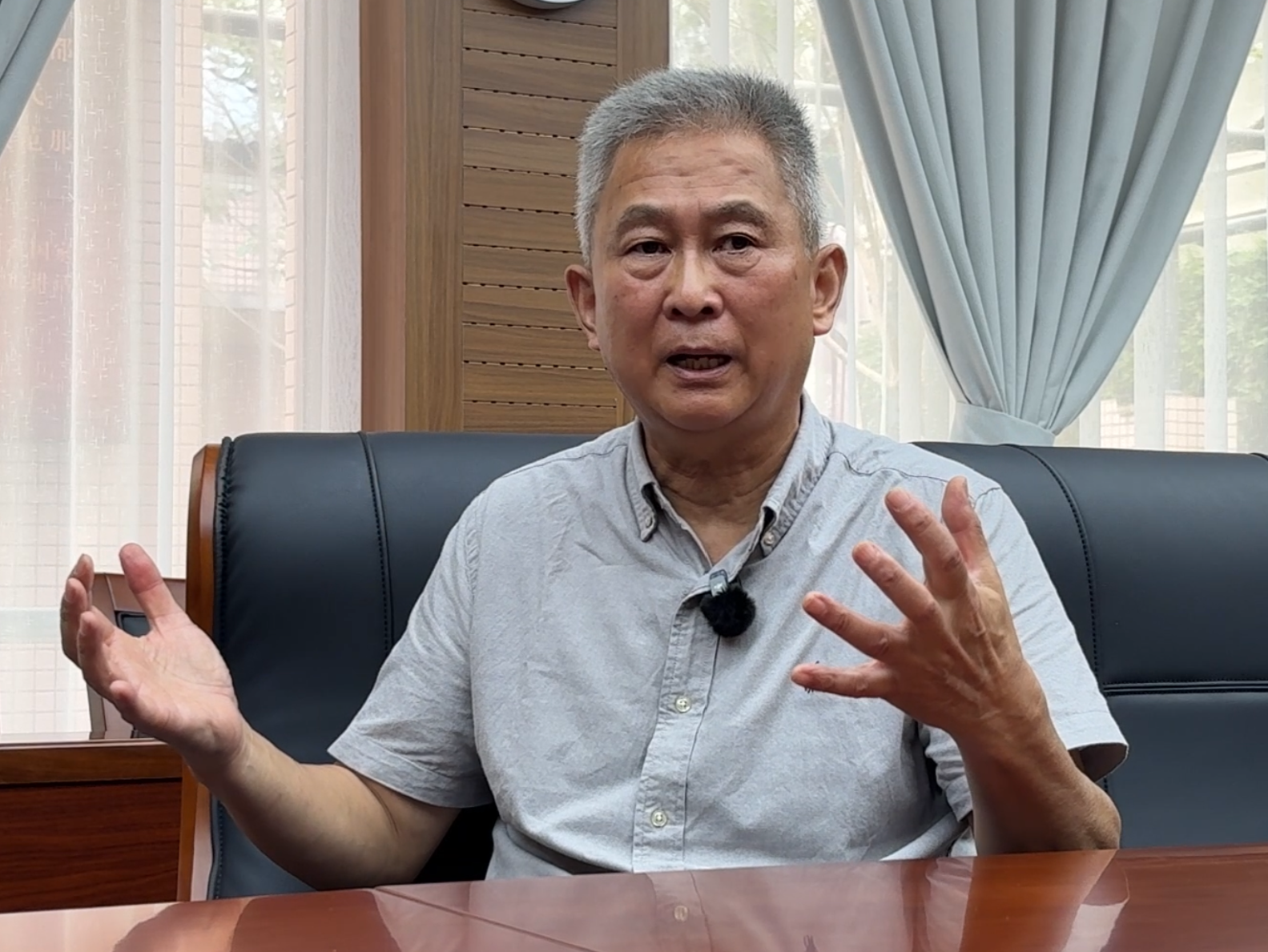 张松鹤之子张方：革命烈士纪念碑是这座城市的时光印记