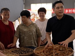 为乡亲“吆喝” 为致富“探路”——一位村支书的“跨界”新尝试