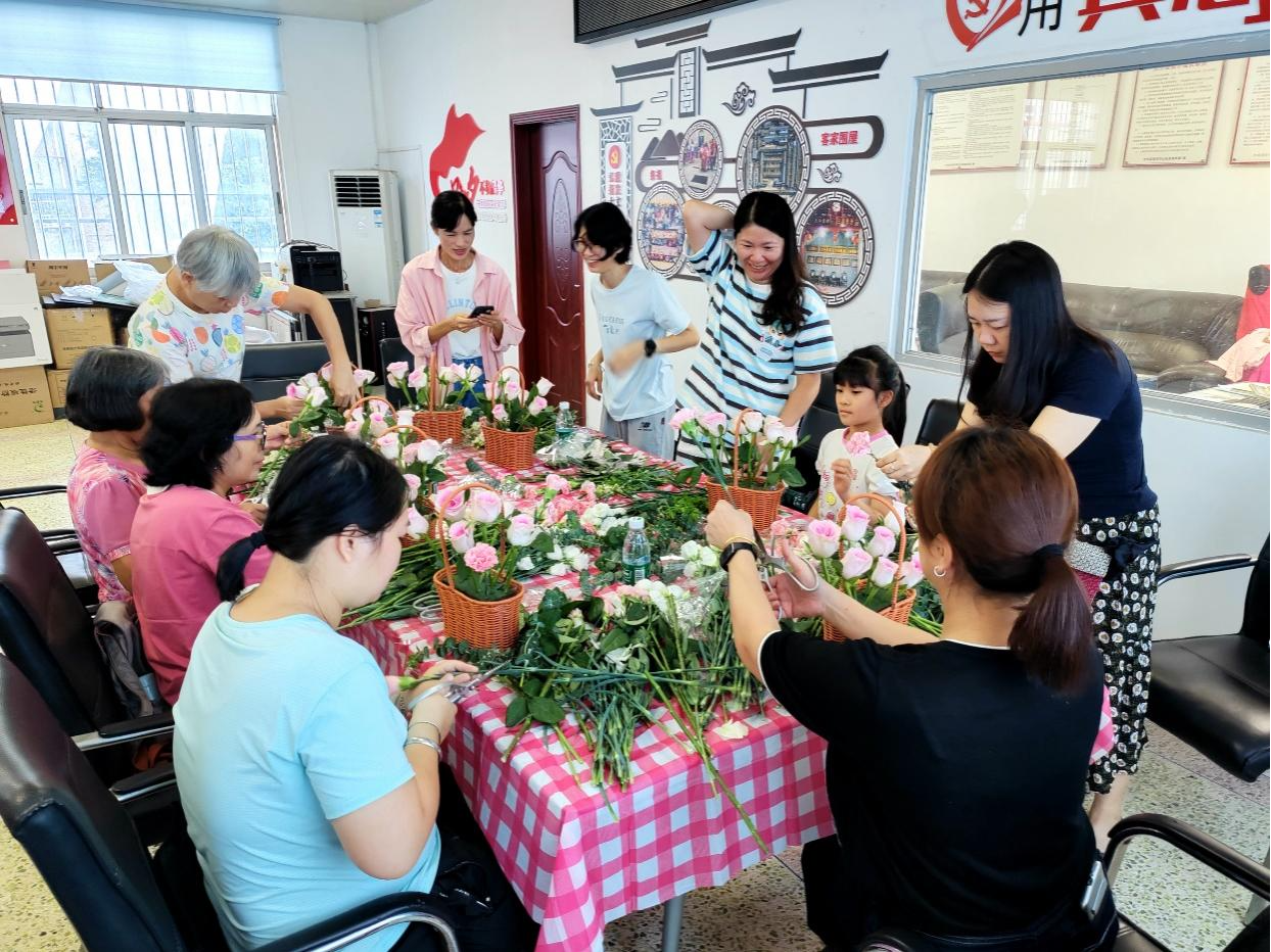 坪山新时代文明实践 | “双节”预热，多元活动齐上阵 国庆中秋，共筑幸福社区情