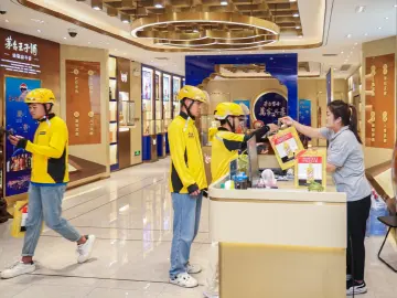 从舌尖到远方！美团亿元补贴引爆假期“味蕾游”