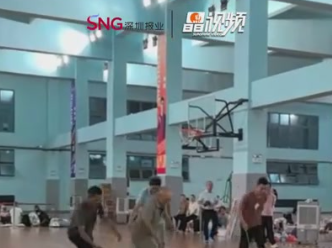 晶视频丨看电影、打篮球、滚铁环……他们在应急安置点很暖心