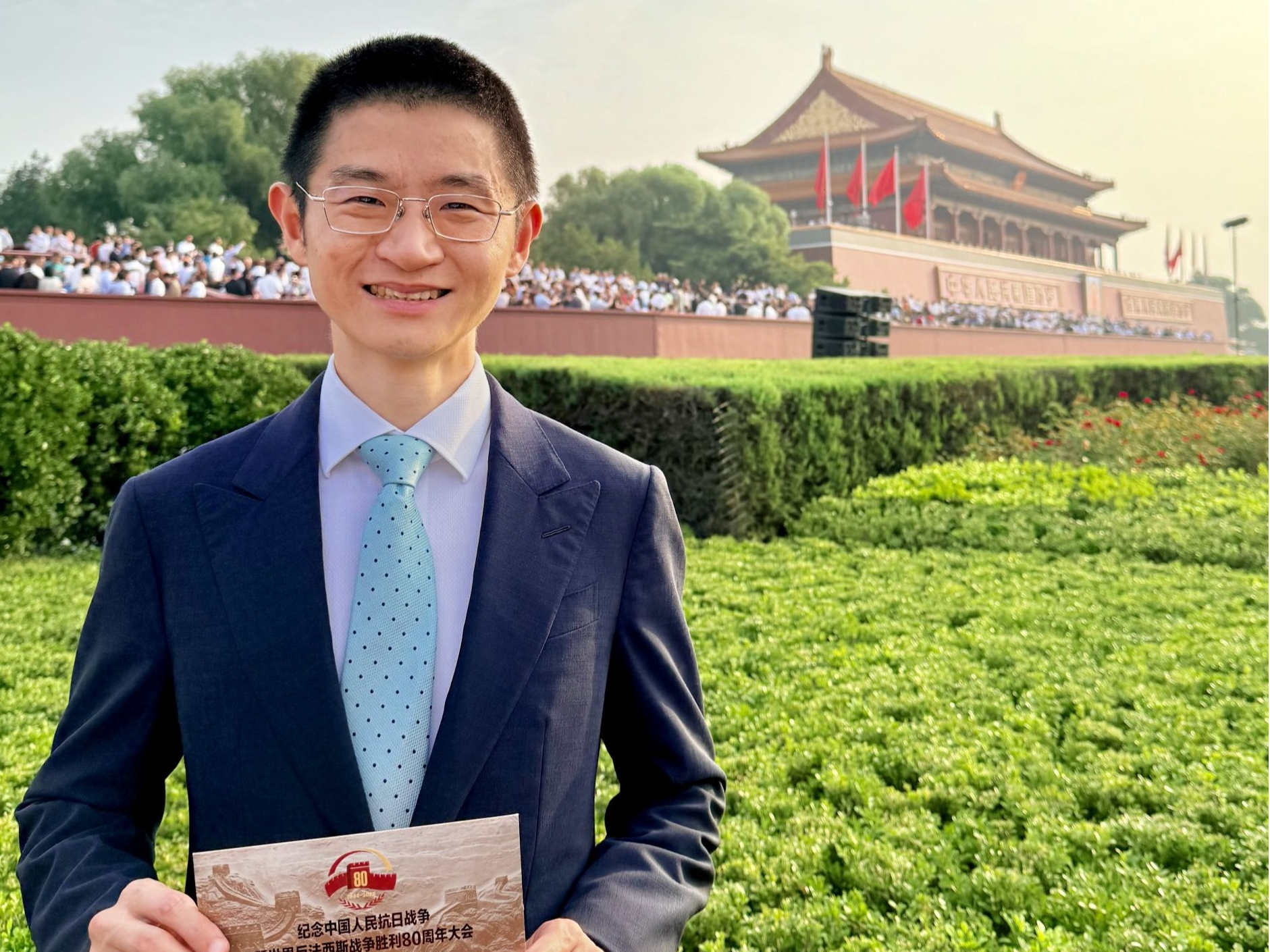 外资代表何逸舟：现场观礼九三阅兵深切感受到中华民族自强的底气