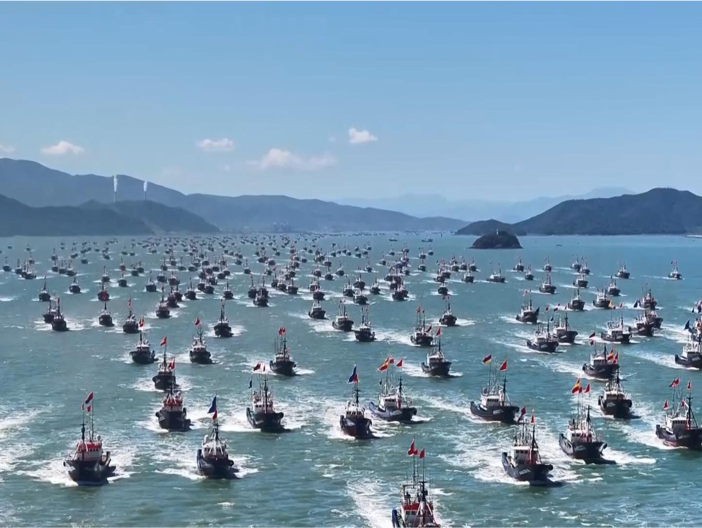 东海开渔！浙江沿海约3500艘渔船陆续出海
