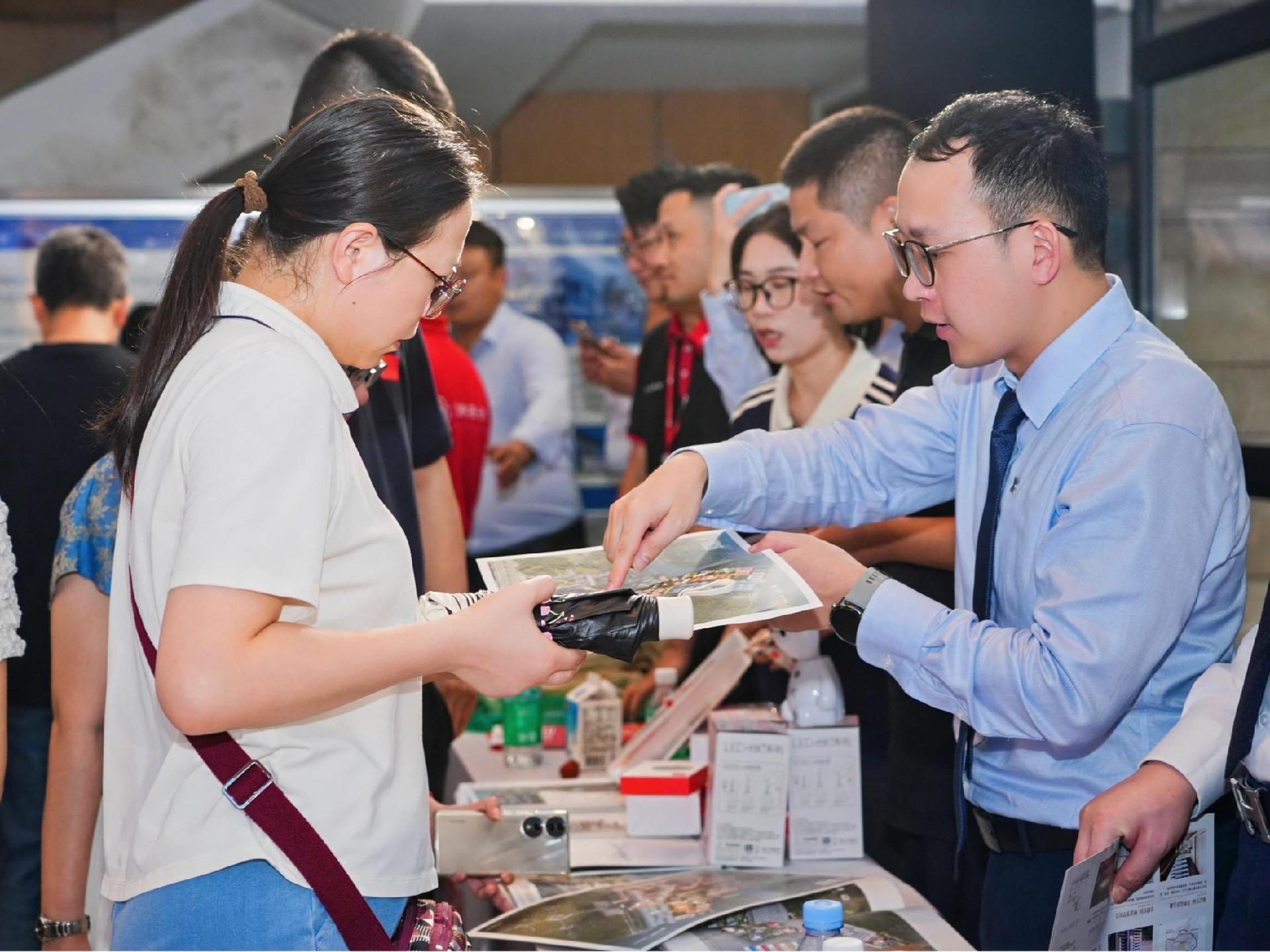 为高校师生提供“一站式”安家解决方案！“活力深圳·宜居未来”深圳好房节走进哈工大（深圳）