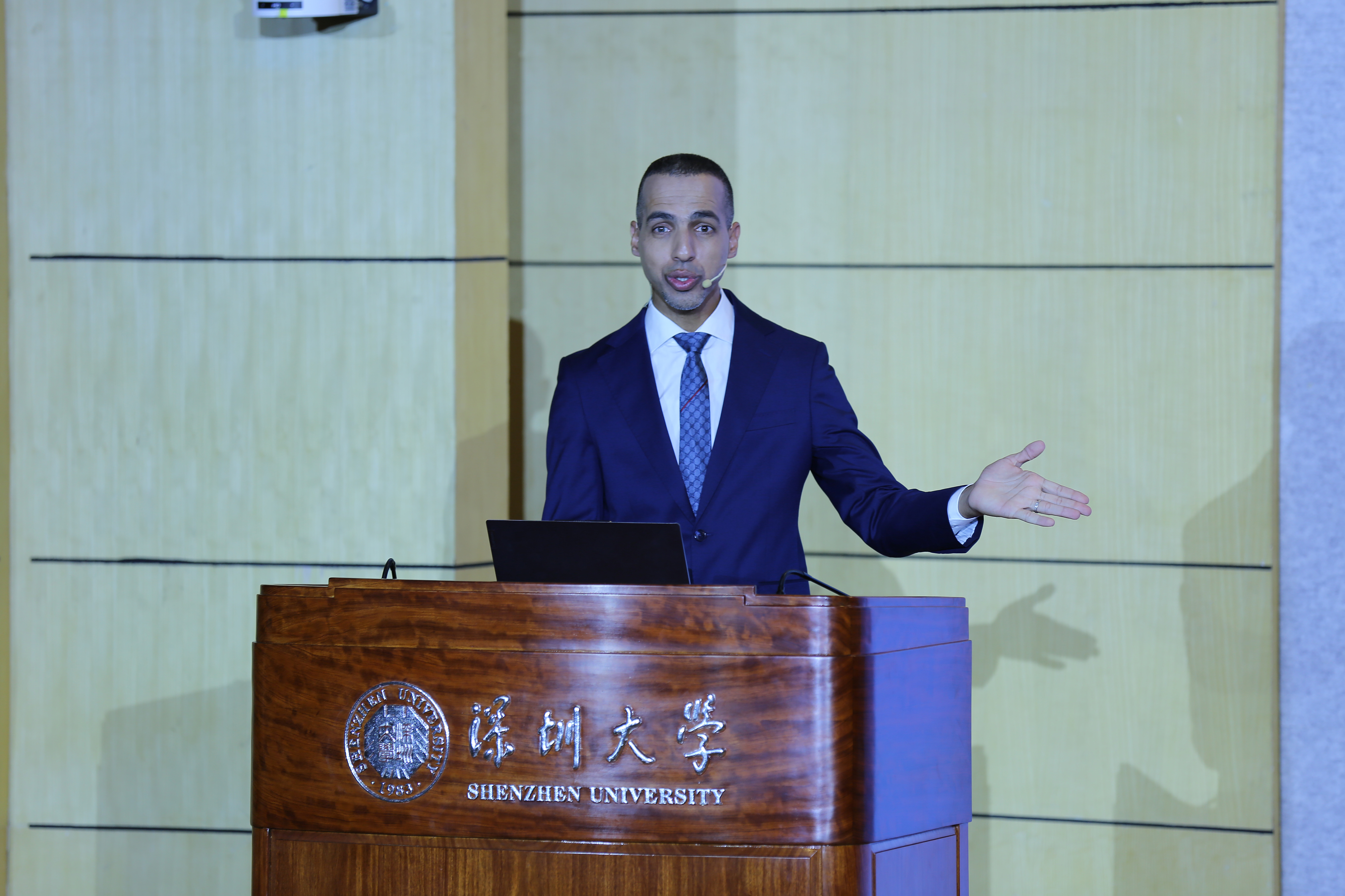埃中两国文化交流“链接者”阿巴斯做客市民文化大讲堂：“通过共建‘一带一路’倡议，我们正在创造更多的奇迹”