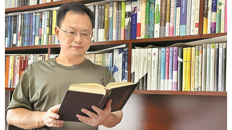 光明区作家协会副主席汪火勇长篇小说《金瓯岂可缺：南宋第一诗人陆游》出版